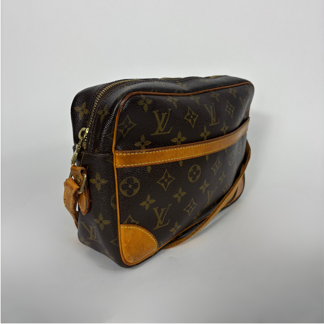 Louis Vuitton Louis Vuitton Trocadero PM Monogram Canvas - Crossbody bags - Etoile Luxury Vintage