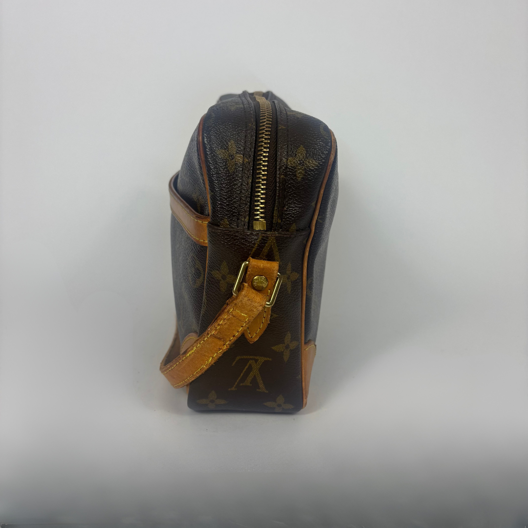 Louis Vuitton Louis Vuitton Trocadero PM Monogram Canvas - Crossbody bags - Etoile Luxury Vintage