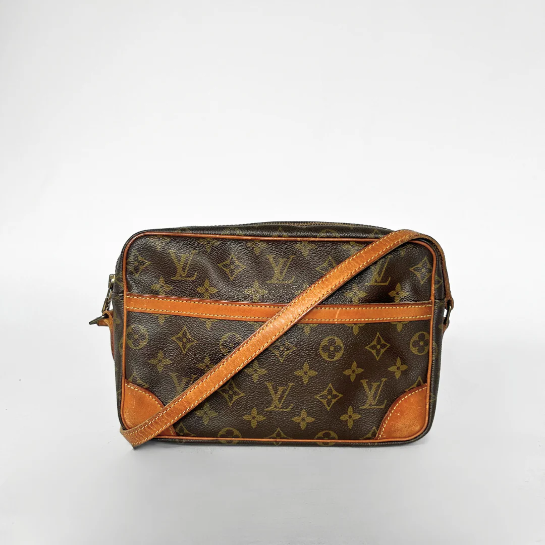 Louis Vuitton Louis Vuitton Trocadero PM Monogram Canvas - Crossbody bags - Etoile Luxury Vintage