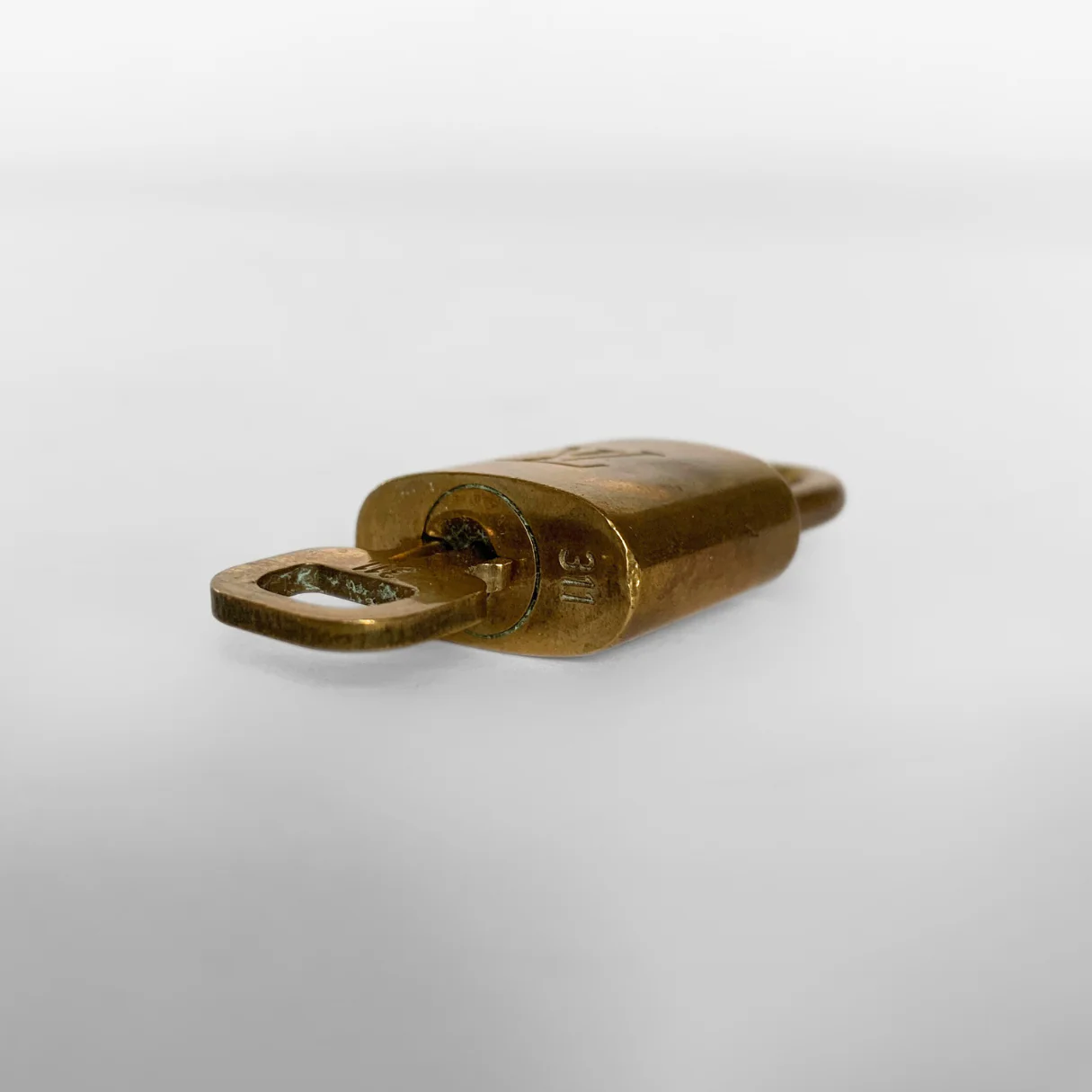Louis Vuitton Louis Vuitton Lock With Key Metal - Accessories - Etoile Luxury Vintage