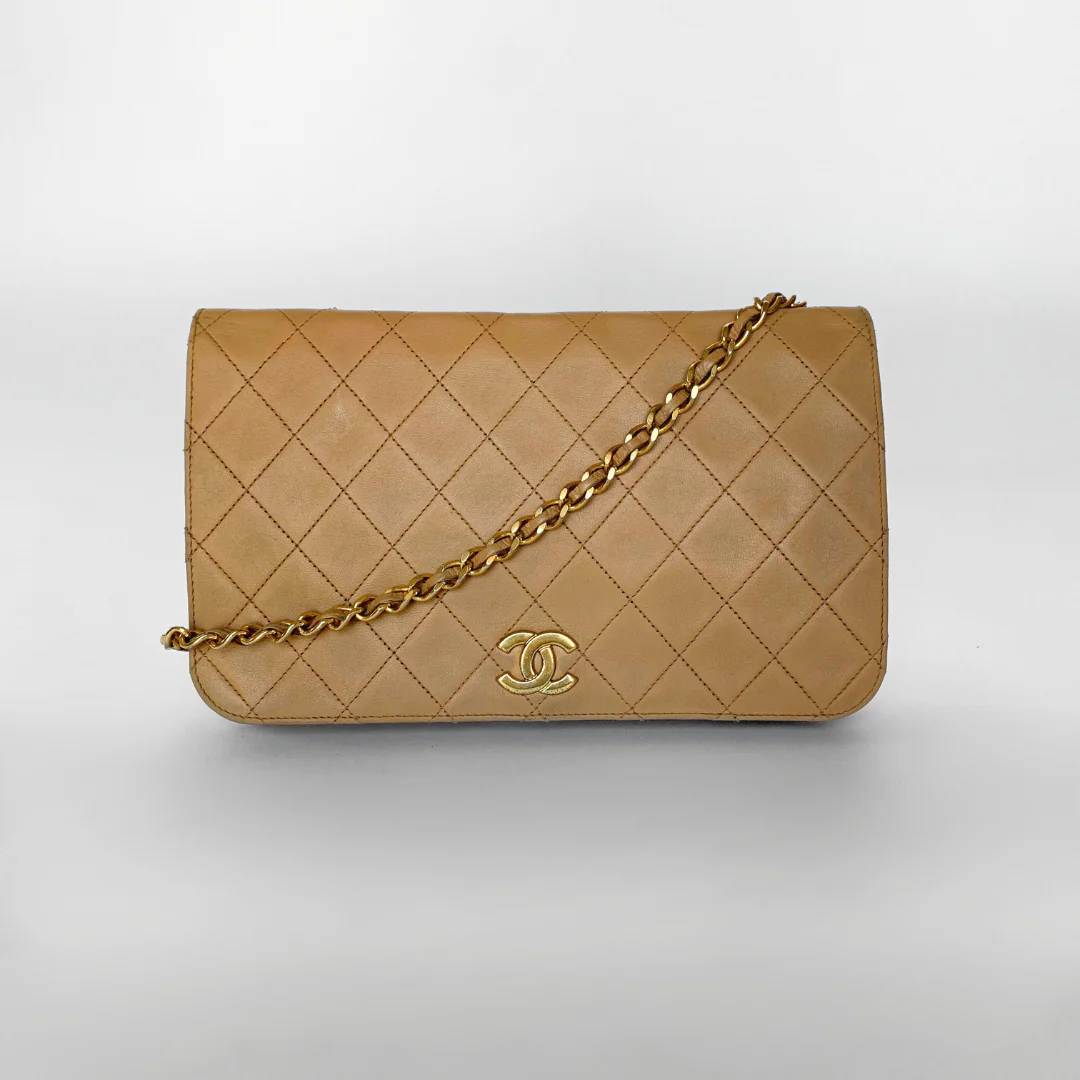 Chanel Chanel Single Flap Bag Lambskin Leather - Shoulder bags - Etoile Luxury Vintage