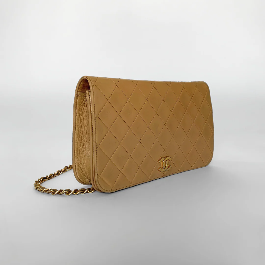 Chanel Chanel Single Flap Bag Lambskin Leather - Shoulder bags - Etoile Luxury Vintage