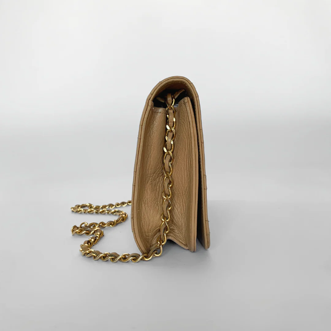Chanel Chanel Single Flap Bag Lambskin Leather - Shoulder bags - Etoile Luxury Vintage