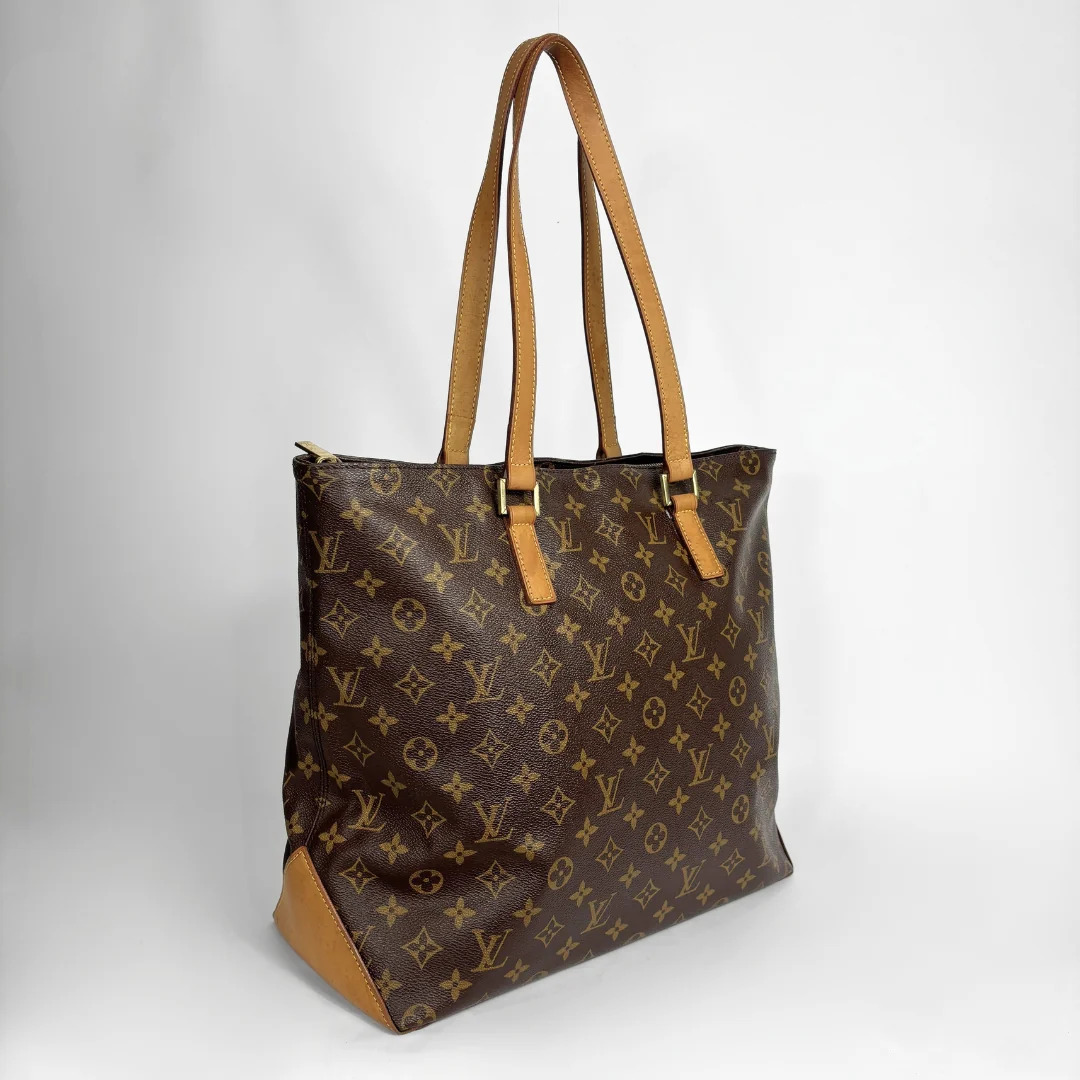 Louis Vuitton Cabas Mezzo on a white background
