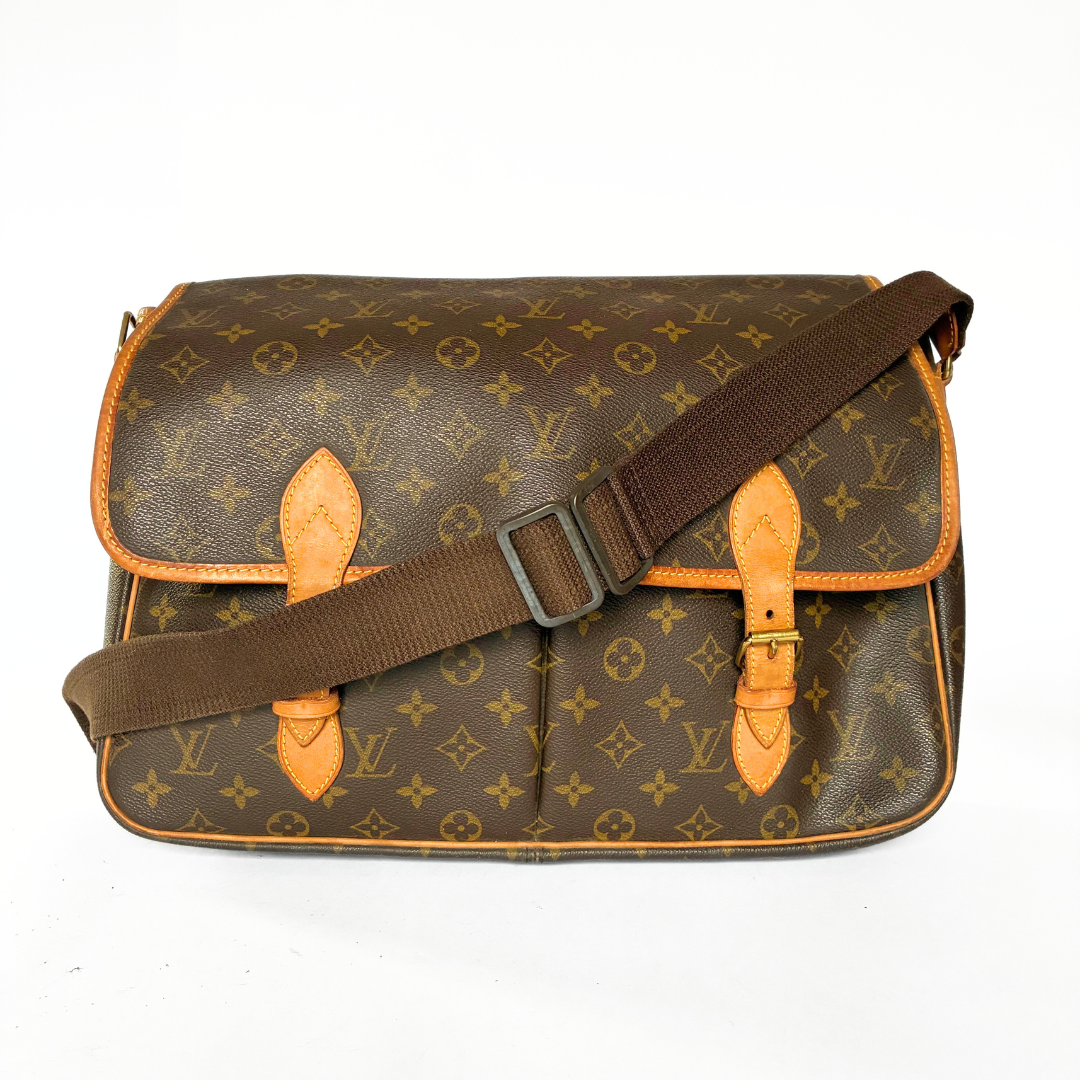 Louis Vuitton Louis Vuitton Gibeciegrave;re GM Monogram Canvas - Crossbody bags - Etoile Luxury Vintage