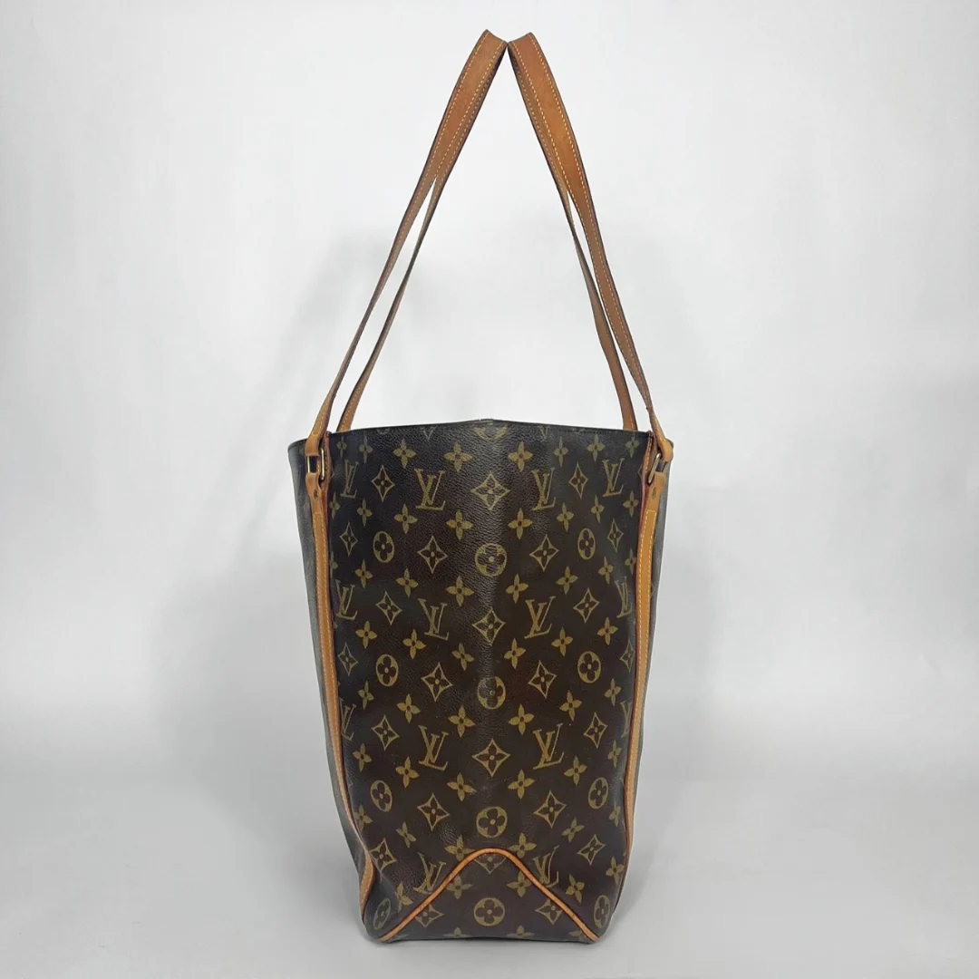 Louis Vuitton Shopper in brown Monogram Canvas on a White Background