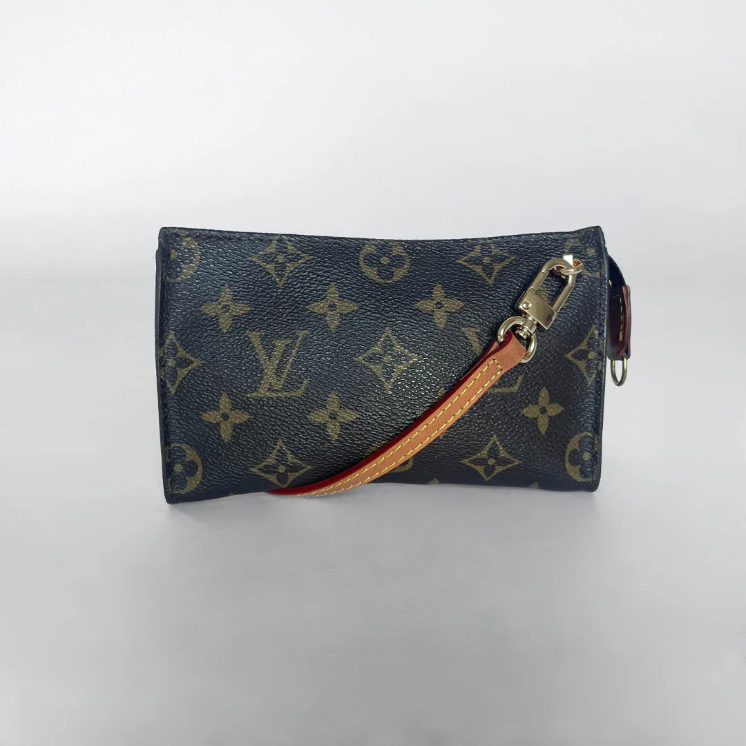 Louis Vuitton Louis Vuitton Pouch Monogram Canvas - Crossbody bags - Etoile Luxury Vintage