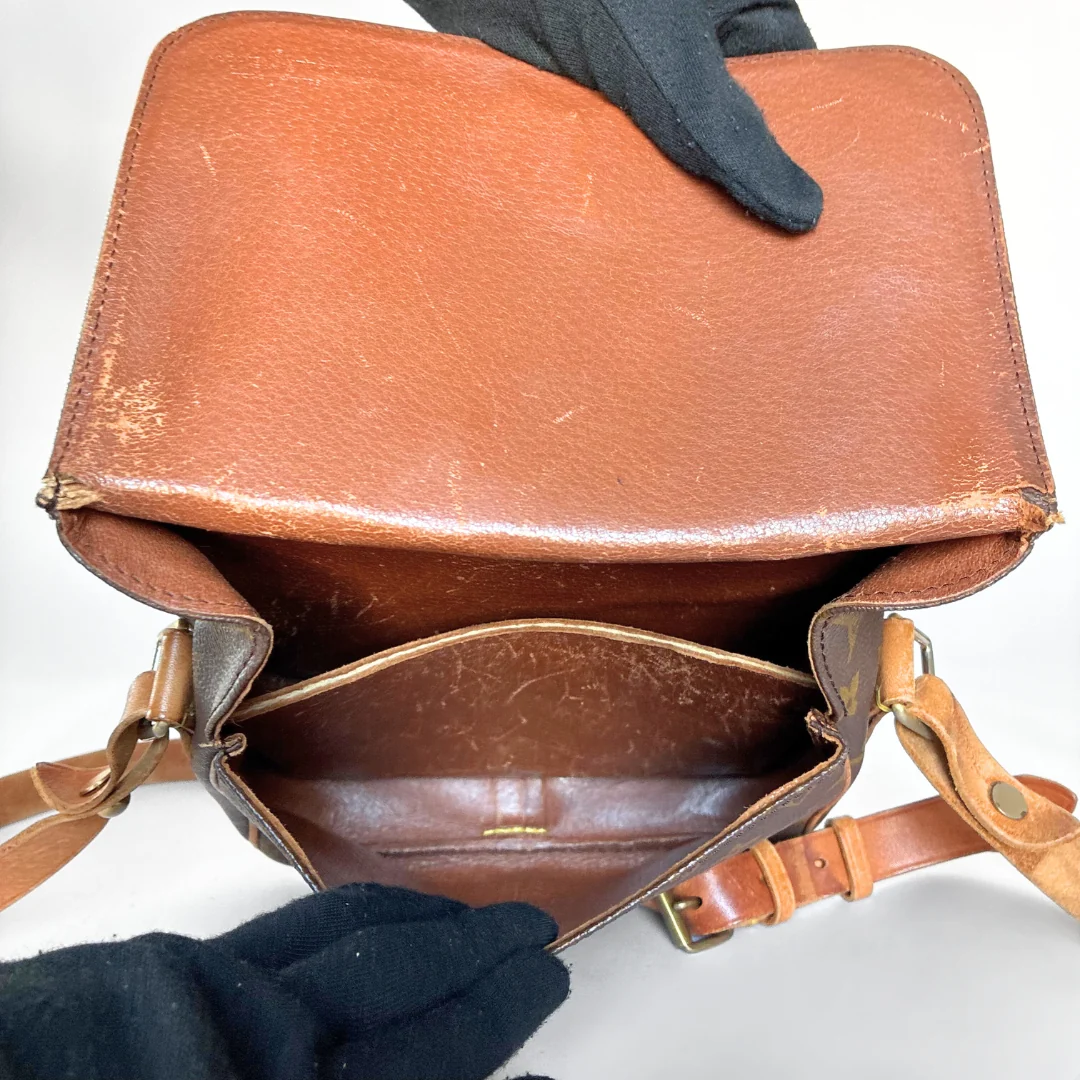 Louis Vuitton Louis Vuitton Cartouchiegrave;re MM Monogram Canvas - Crossbody bags - Etoile Luxury Vintage