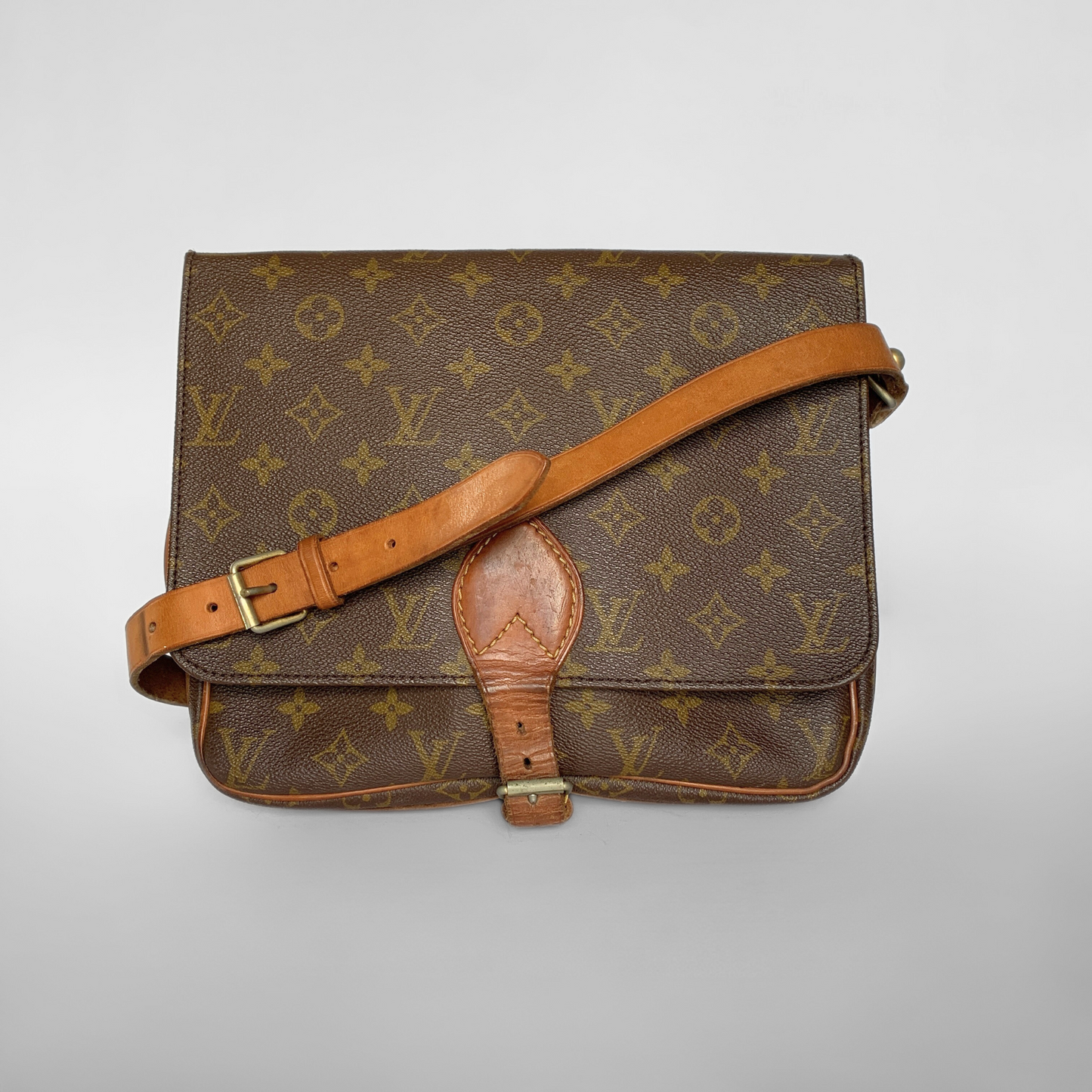 Louis Vuitton Louis Vuitton Cartouchiegrave;re GM Monogram Canvas - Crossbody bags - Etoile Luxury Vintage