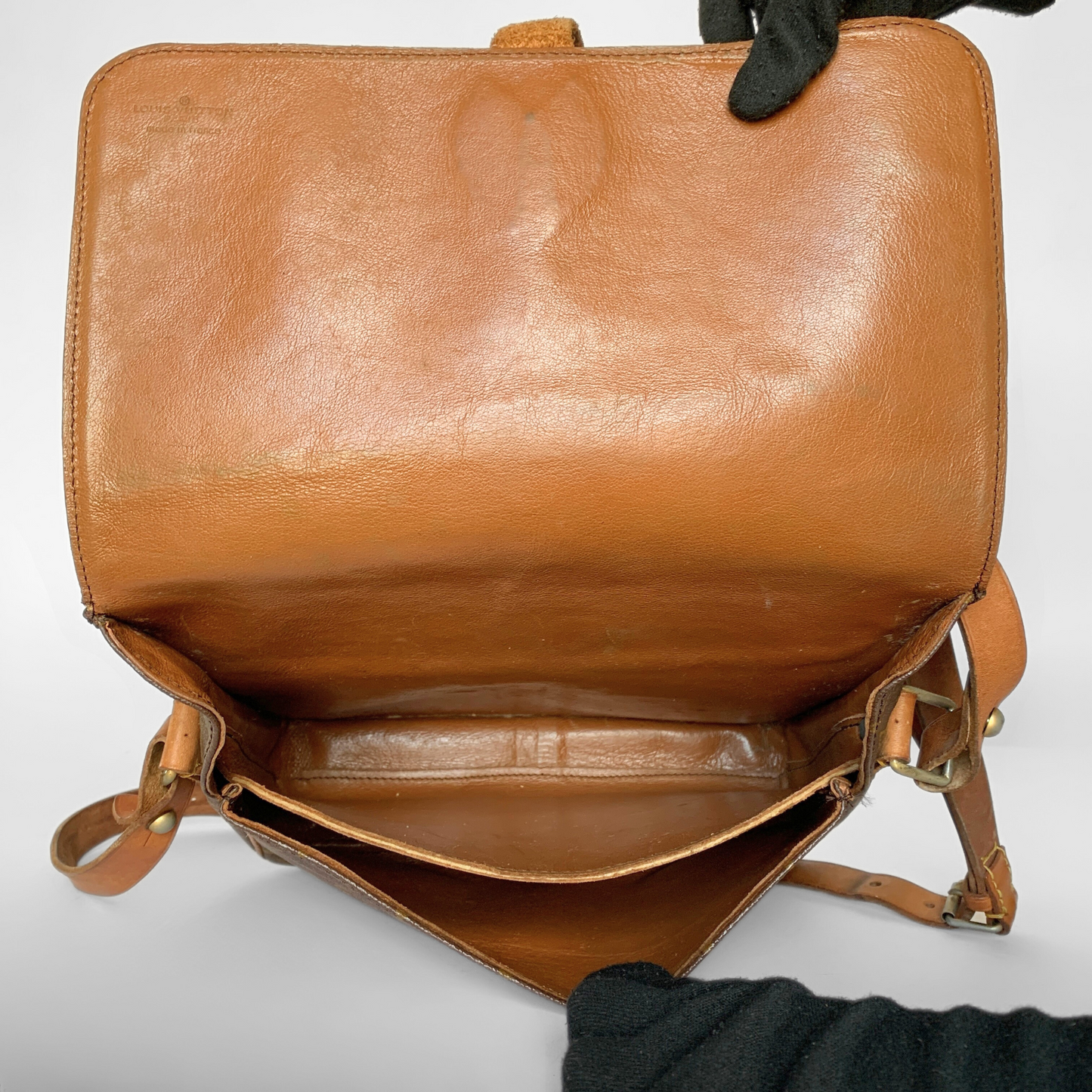 Louis Vuitton Louis Vuitton Cartouchiegrave;re GM Monogram Canvas - Crossbody bags - Etoile Luxury Vintage