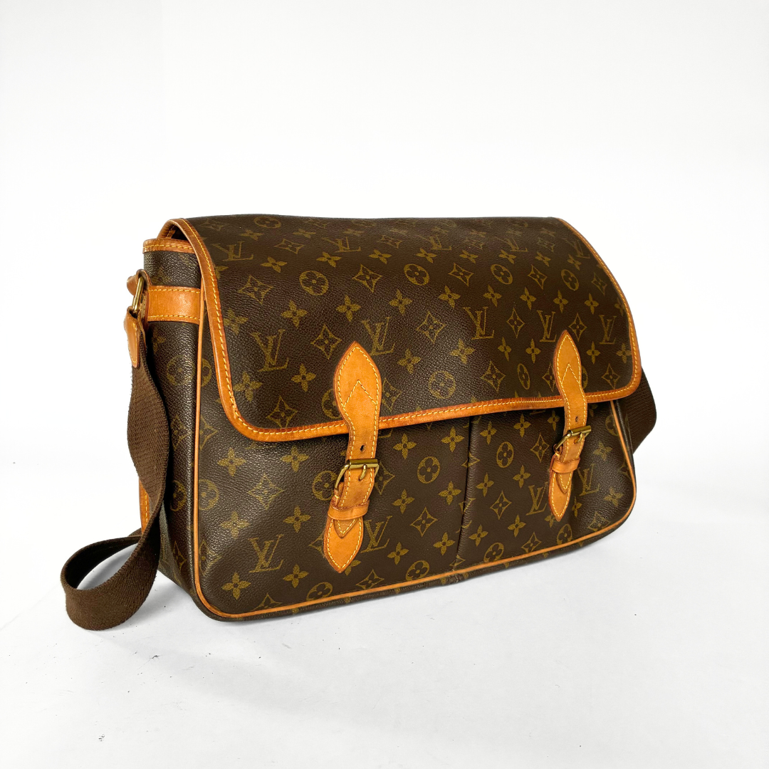Louis Vuitton Louis Vuitton Gibeciegrave;re GM Monogram Canvas - Crossbody bags - Etoile Luxury Vintage