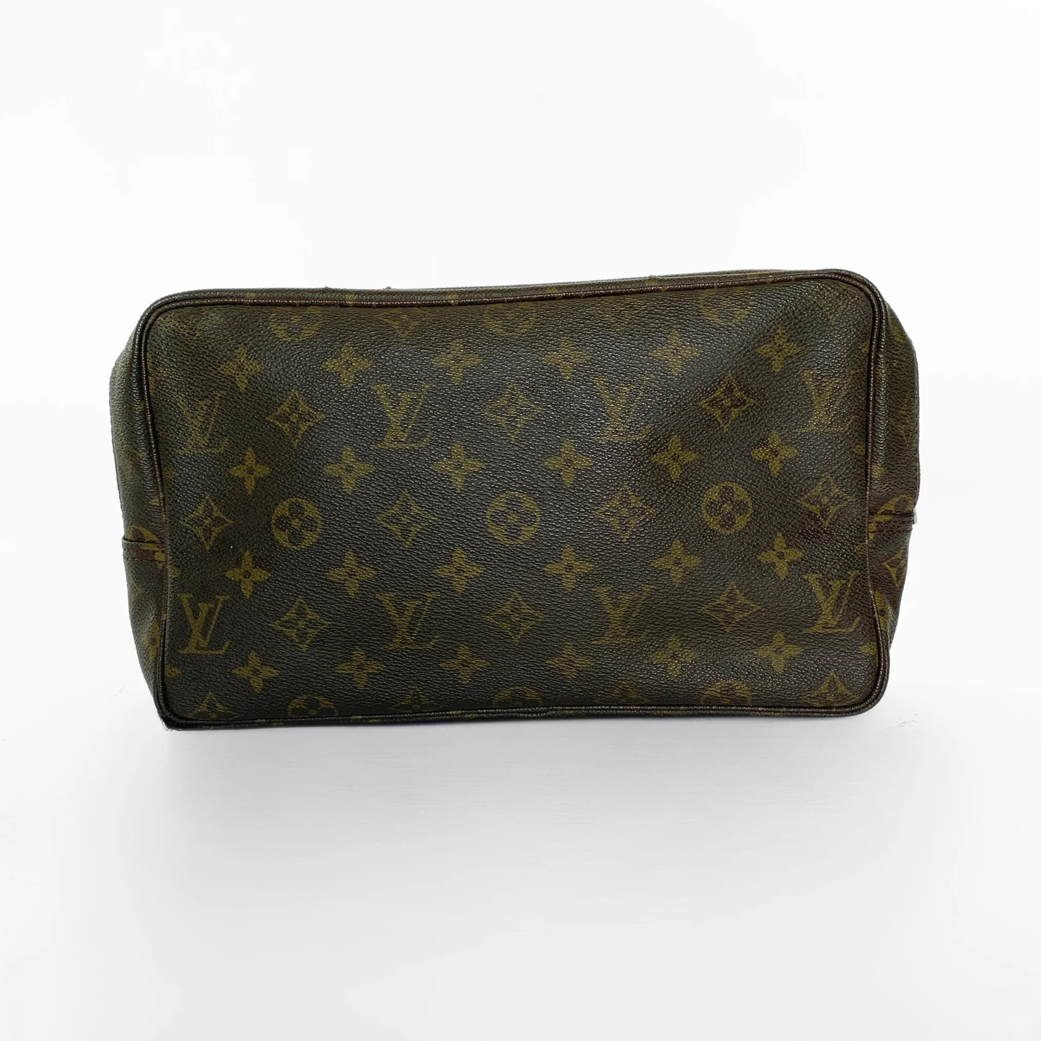 Louis Vuitton Louis Vuitton Toiletry Bag Monogram Canvas - Toiletry bags - Etoile Luxury Vintage