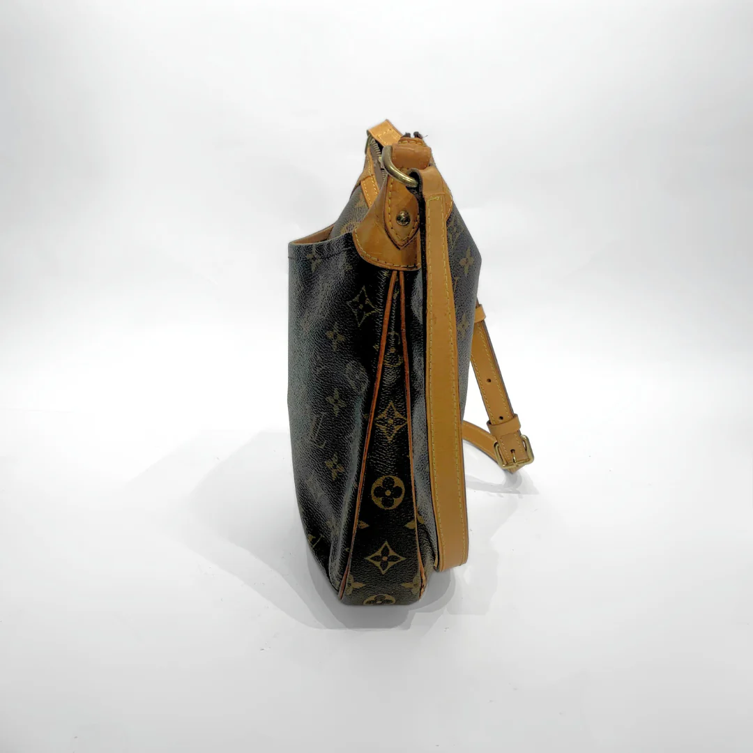 Louis Vuitton Louis Vuitton Odeon PM Monogram Canvas - Crossbody bags - Etoile Luxury Vintage