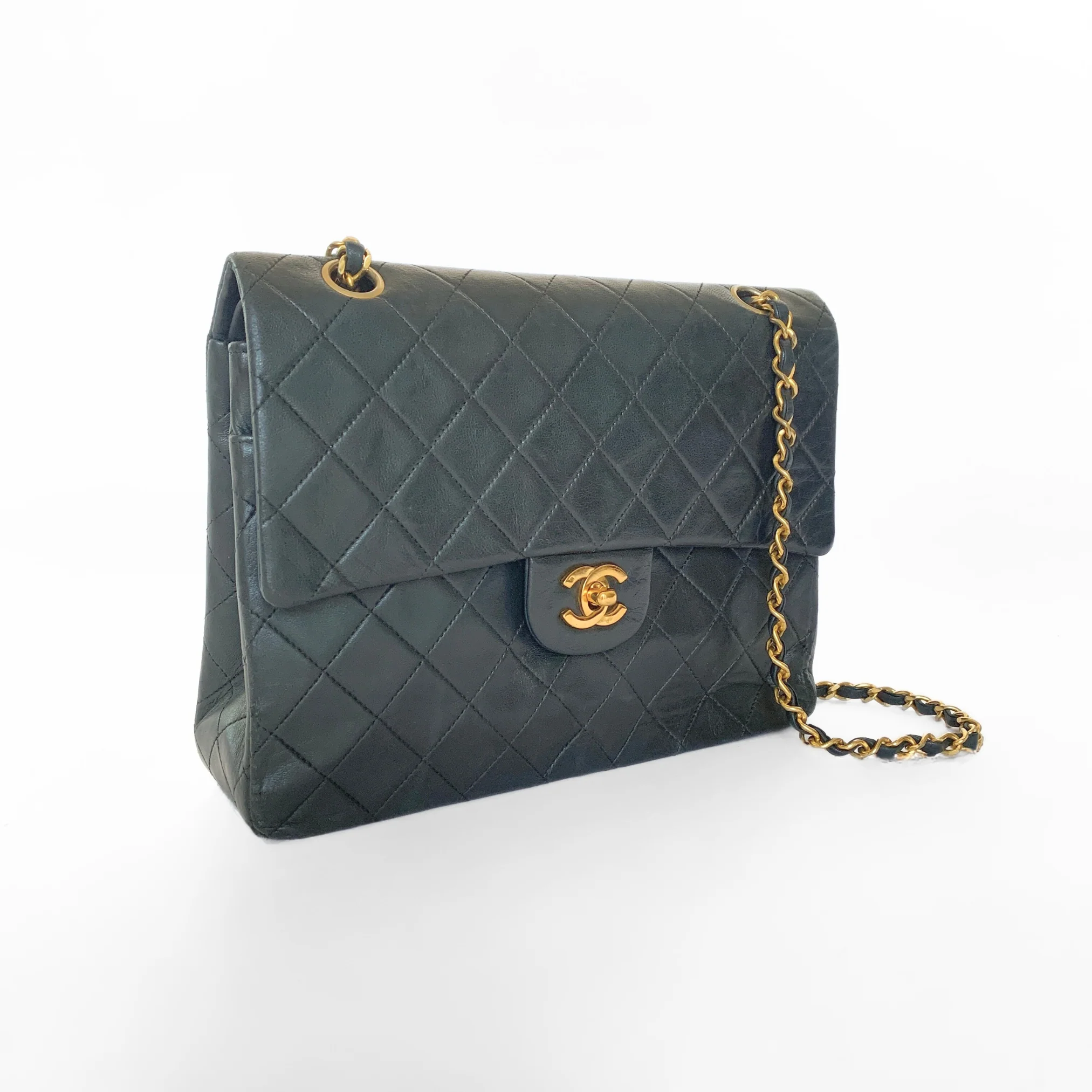 Chanel Chanel Classic Flap Bag Medium Tall Lambskin Leather - Shoulder bags - Etoile Luxury Vintage