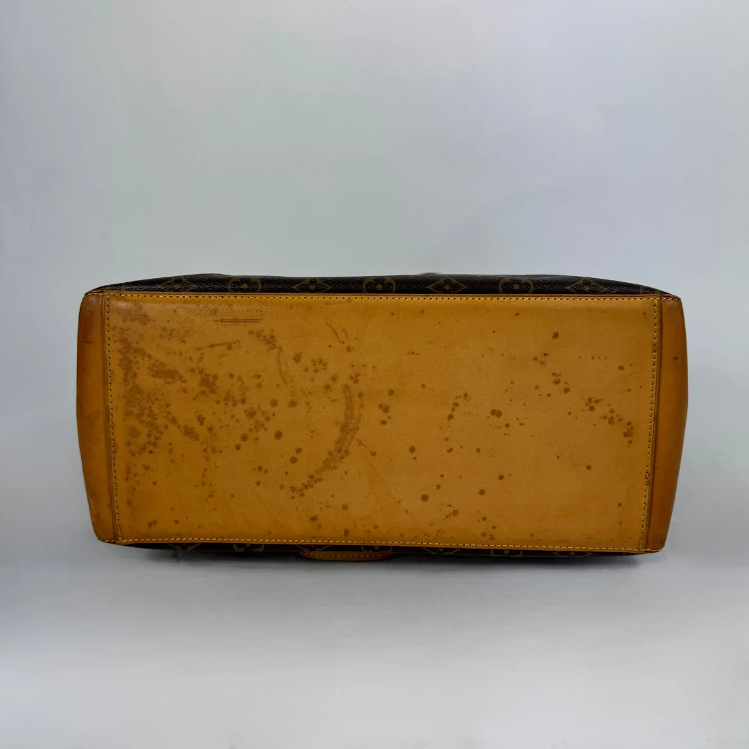 Louis Vuitton Cabas Mezzo