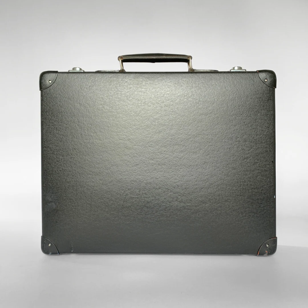 Globe Trotter Globe Trotter Suitcase Leather - Travel bags - Etoile Luxury Vintage