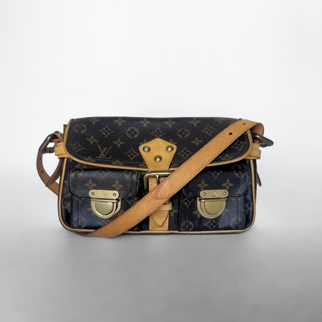 Louis Vuitton Louis Vuitton Hudson PM Monogram Canvas - Handbags - Etoile Luxury Vintage
