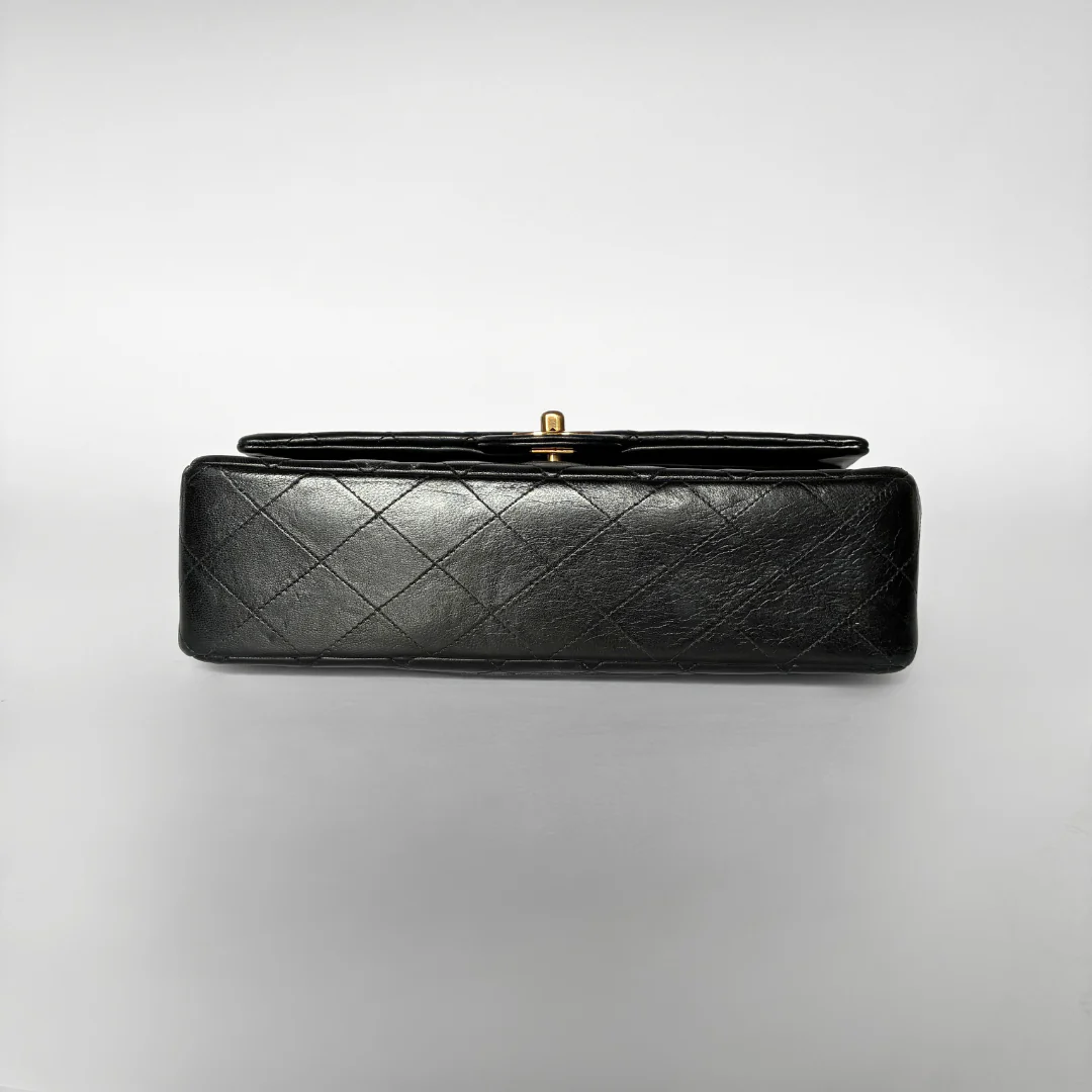 Chanel Chanel Classic Flap Bag Medium Lambskin Leather - Shoulder bags - Etoile Luxury Vintage