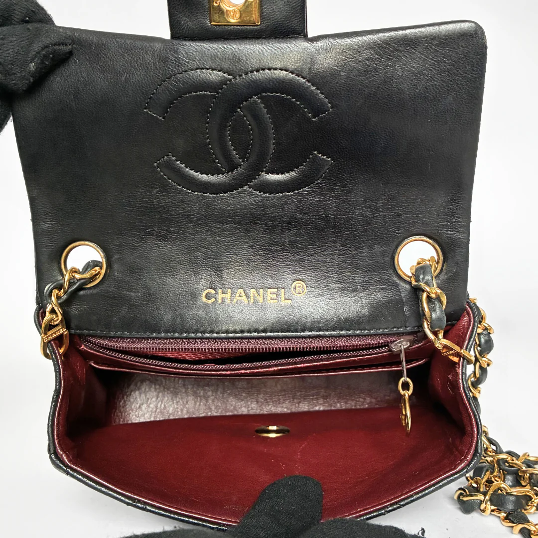 Chanel Chanel Classic Flap Bag Mini Lambskin Leather - Crossbody bags - Etoile Luxury Vintage