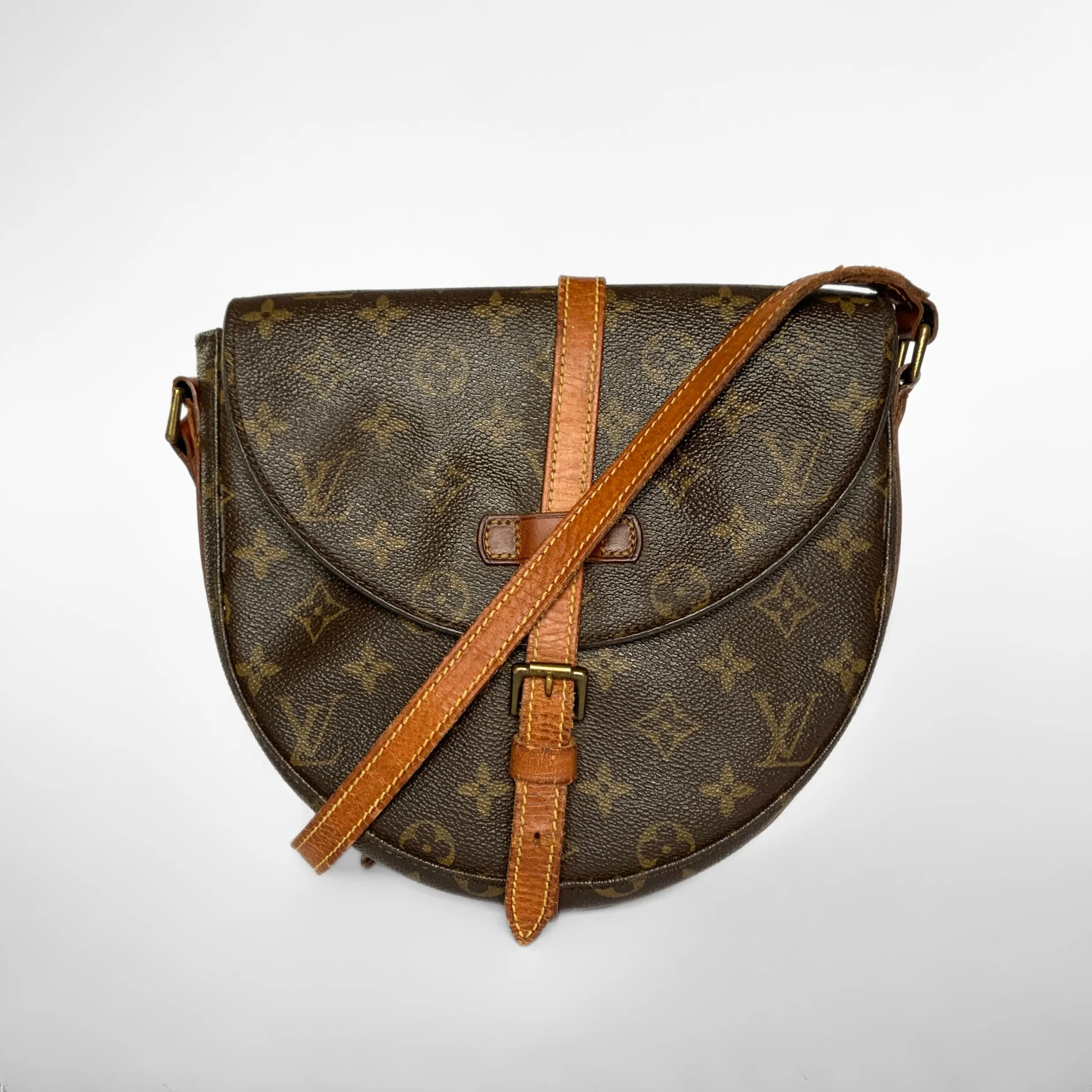 Louis Vuitton Louis Vuitton Chantilly MM Monogram Canvas - Crossbody bags - Etoile Luxury Vintage