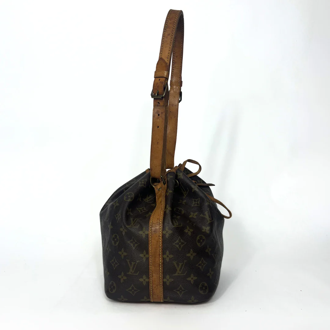 Louis Vuitton Louis Vuitton Petit No&eacute; Monogram Canvas - Shoulder bags - Etoile Luxury Vintage