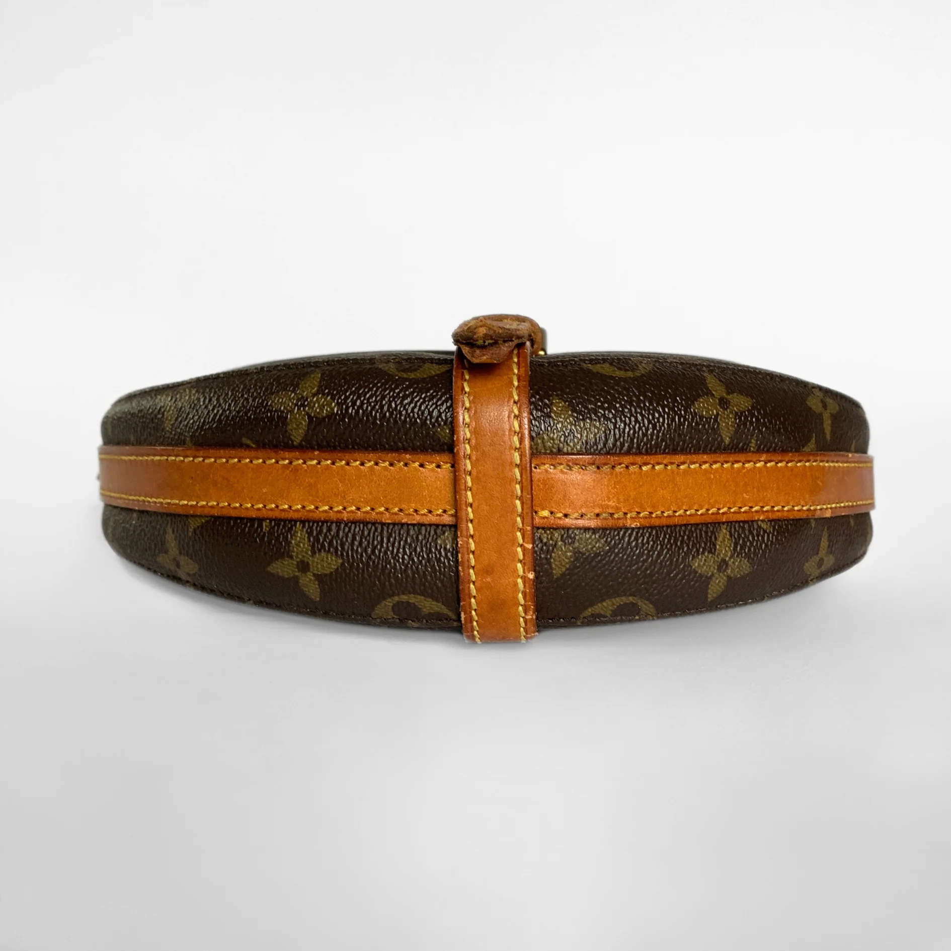 Louis Vuitton Louis Vuitton Chantilly MM Monogram Canvas - Crossbody bags - Etoile Luxury Vintage