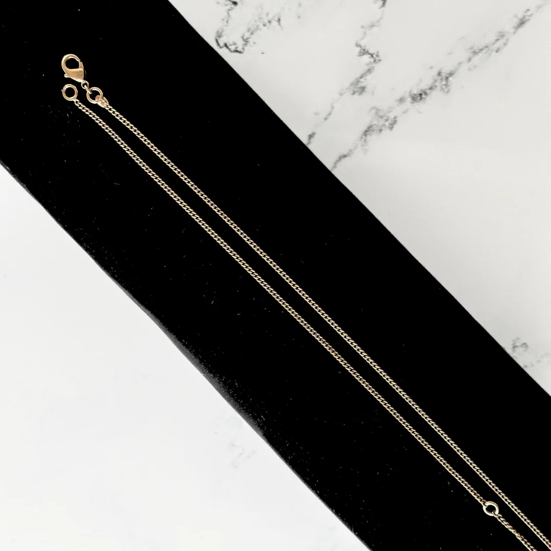 Chanel Chanel 5 Heart Logo Necklace Gold Metal - Necklaces - Etoile Luxury Vintage