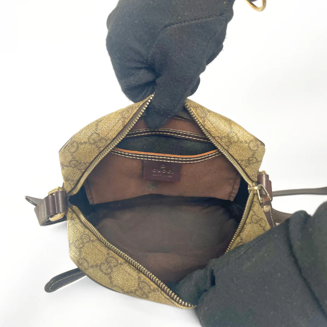 Gucci Gucci Crossbody Monogram Canvas - Crossbody bags - Etoile Luxury Vintage