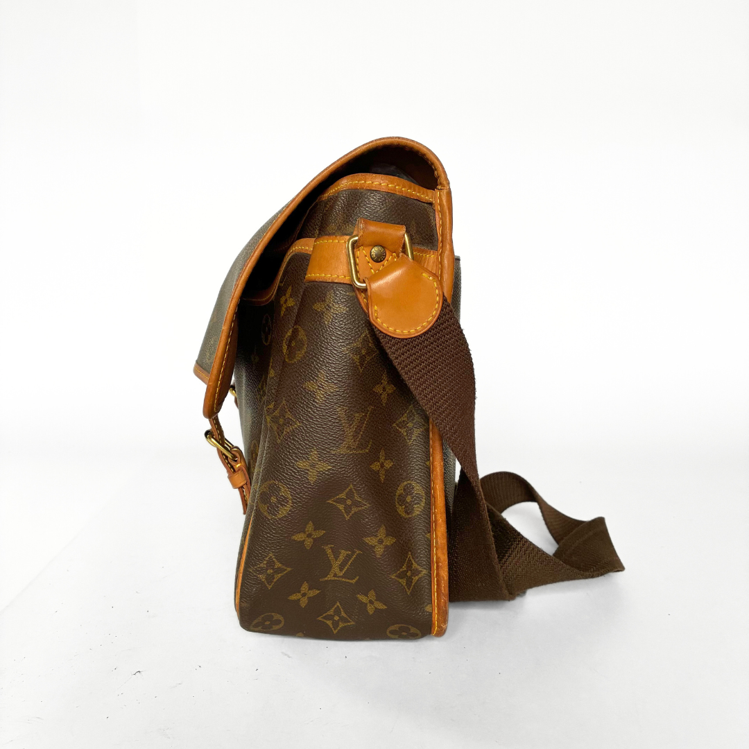 Louis Vuitton Louis Vuitton Gibeciegrave;re GM Monogram Canvas - Crossbody bags - Etoile Luxury Vintage