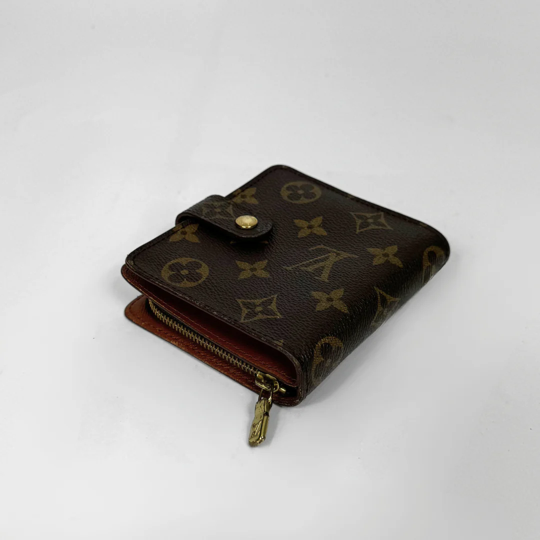Louis Vuitton Zipper Wallet