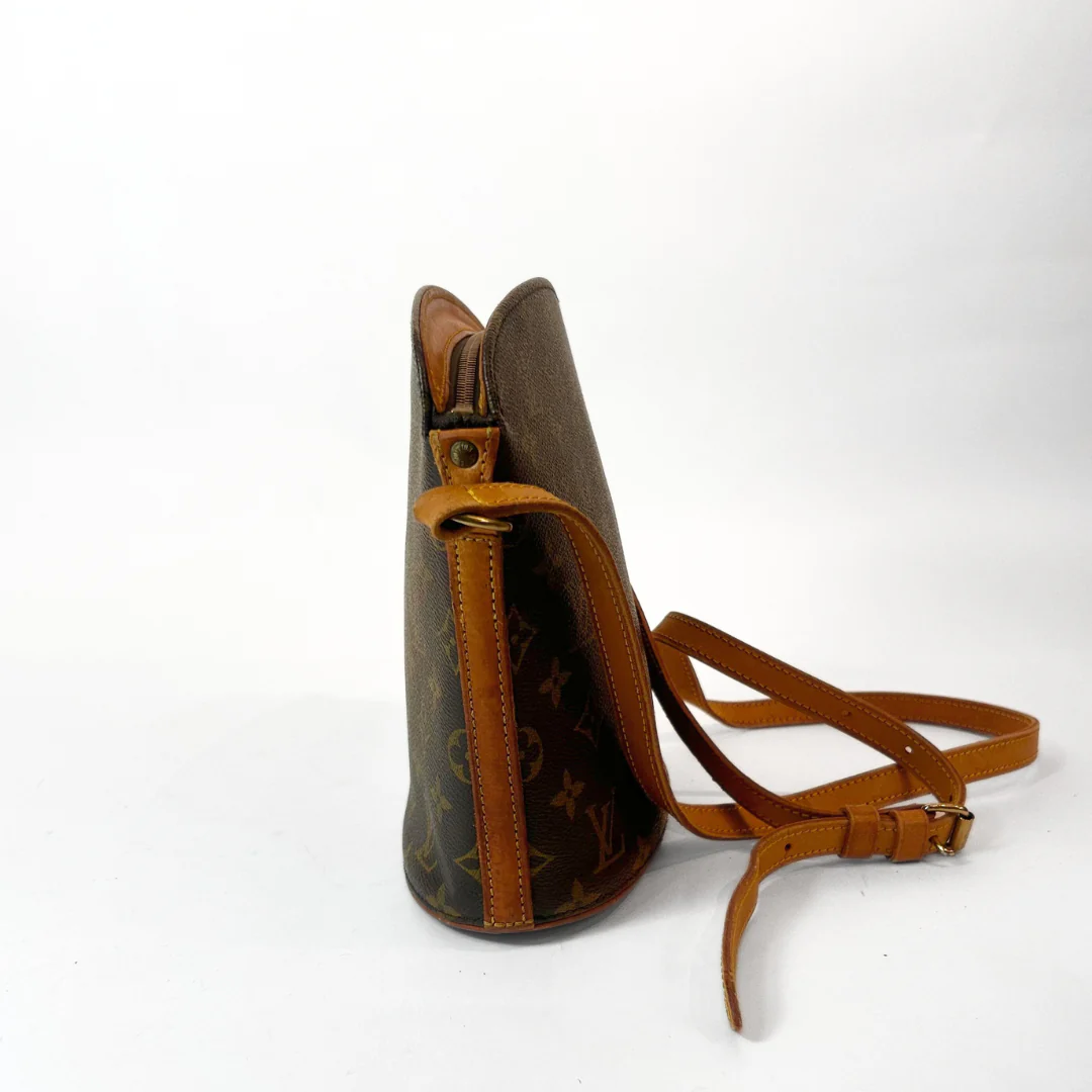 Louis Vuitton Louis Vuitton Drouot Monogram Canvas - Crossbody bags - Etoile Luxury Vintage