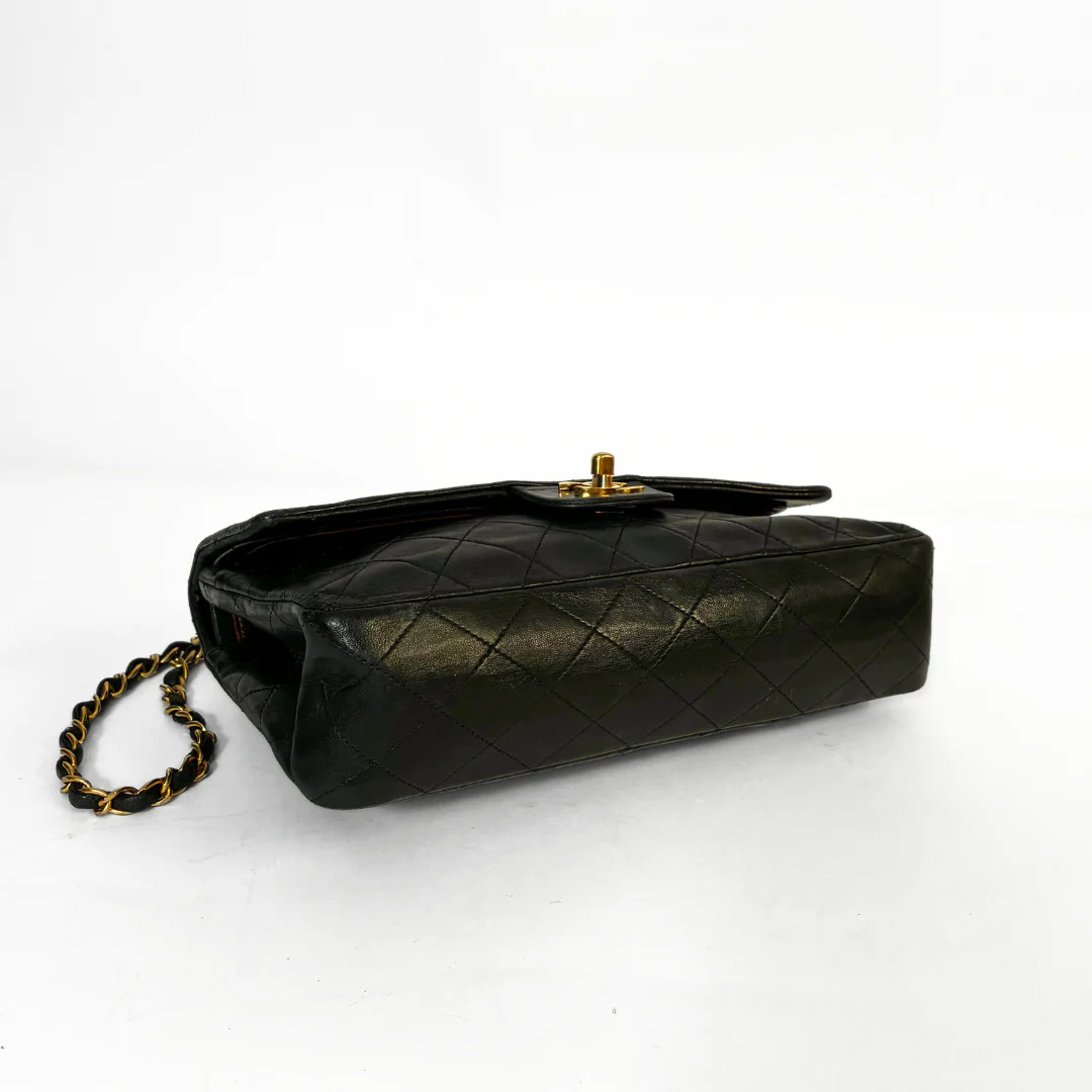 Chanel Chanel Medium Classic Double Flapbag - Shoulder bags - Etoile Luxury Vintage