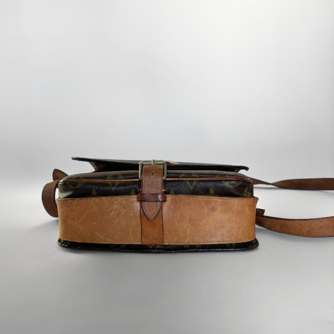 Louis Vuitton Louis Vuitton Cartouchiegrave;re MM Monogram Canvas - Crossbody bags - Etoile Luxury Vintage
