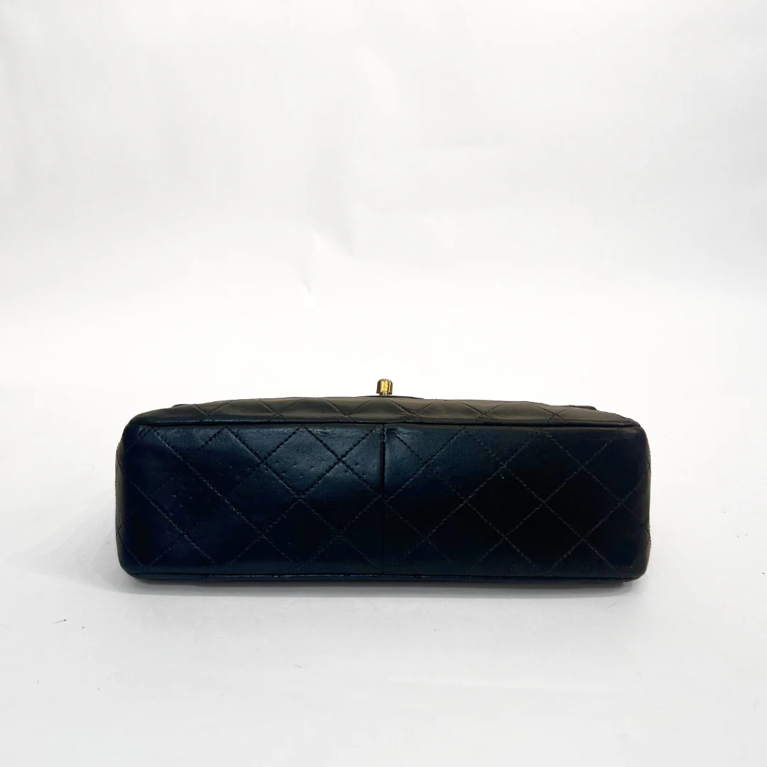 Chanel Chanel Classic Flap Bag Medium - Shoulder Bags - Etoile Luxury Vintage