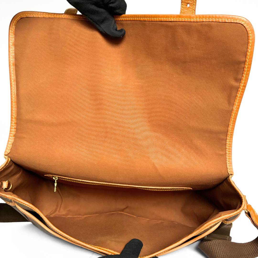 Louis Vuitton Louis Vuitton Gibeciegrave;re GM Monogram Canvas - Crossbody bags - Etoile Luxury Vintage