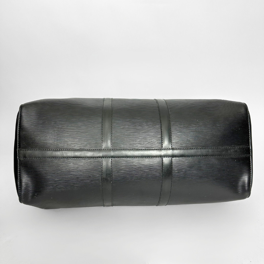 Louis Vuitton Epi black 50 Keepall bottom view