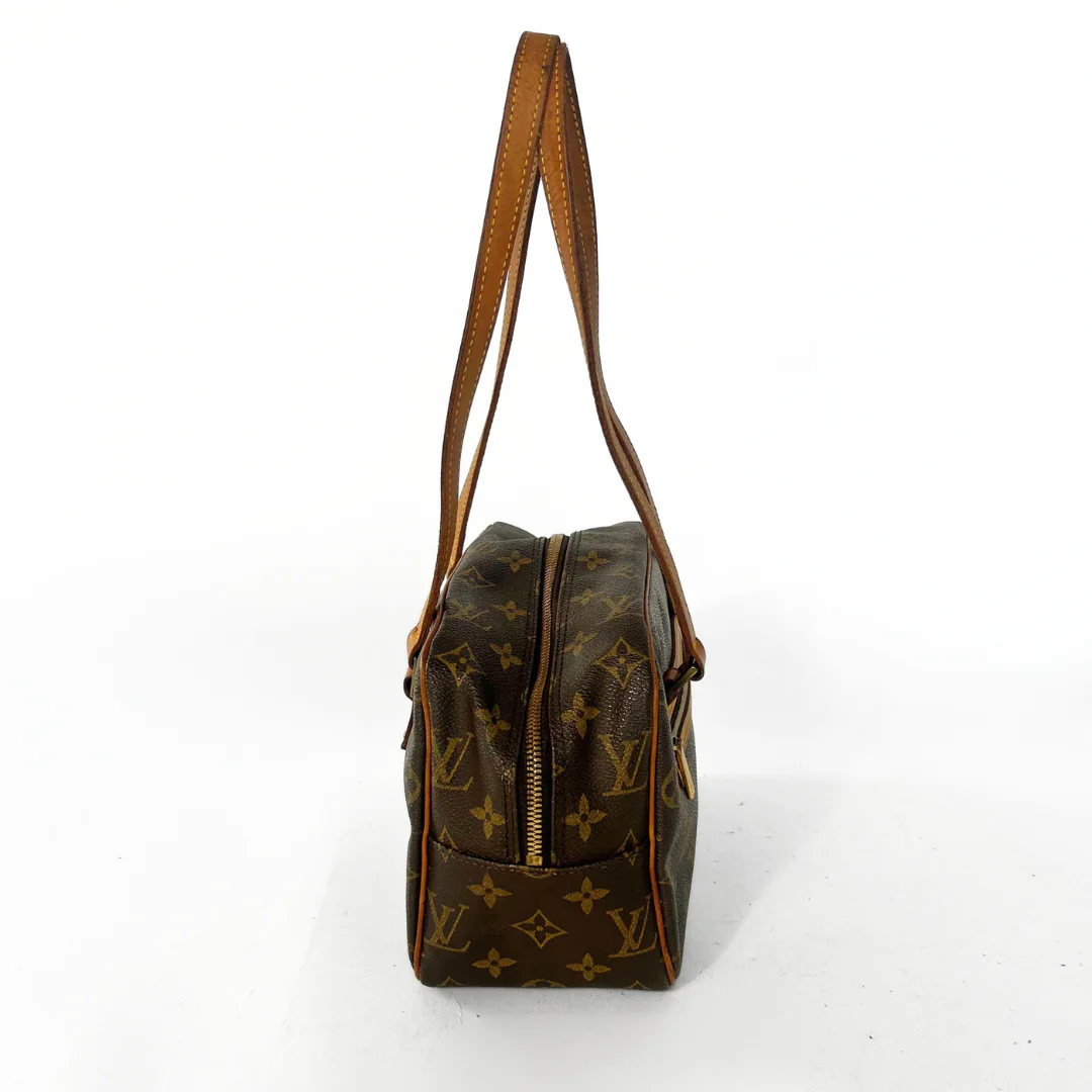 Louis Vuitton Louis Vuitton Cit&eacute; MM Monogram Canvas - Shoulder bags - Etoile Luxury Vintage