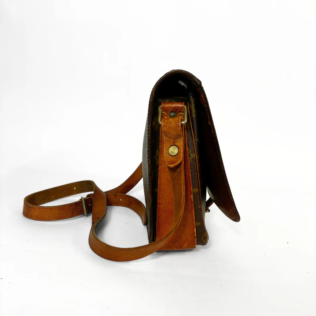Louis Vuitton Louis Vuitton Cartouchi&egrave;re GM Monogram Canvas - Crossbody bags - Etoile Luxury Vintage